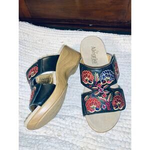 NEW ALEGRIA FLORAL EMBROIDERED LEATHER SANDALS 38